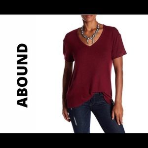 NWT ABOUND Women's Red Rumba Cozy V-Neck Tee